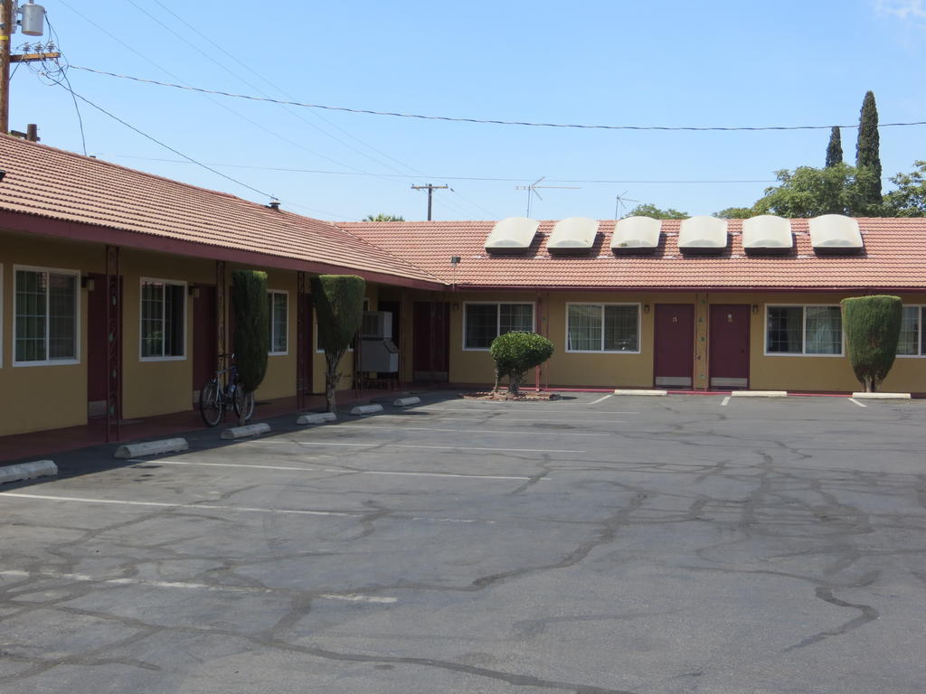Travel Haven Motel Ханфорд Екстериор снимка