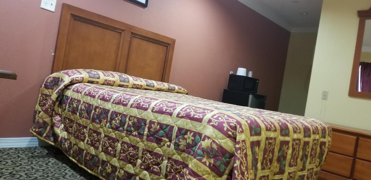 Travel Haven Motel Ханфорд Екстериор снимка
