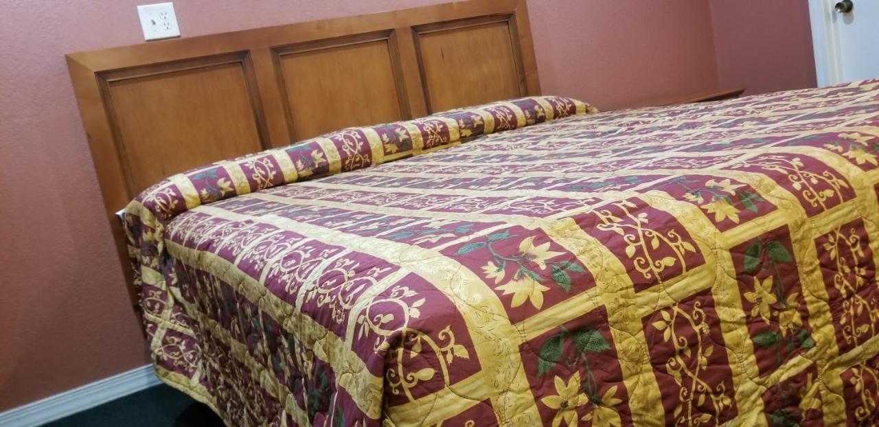 Travel Haven Motel Ханфорд Екстериор снимка